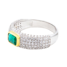 18k White Gold Diamond & Emerald Ring