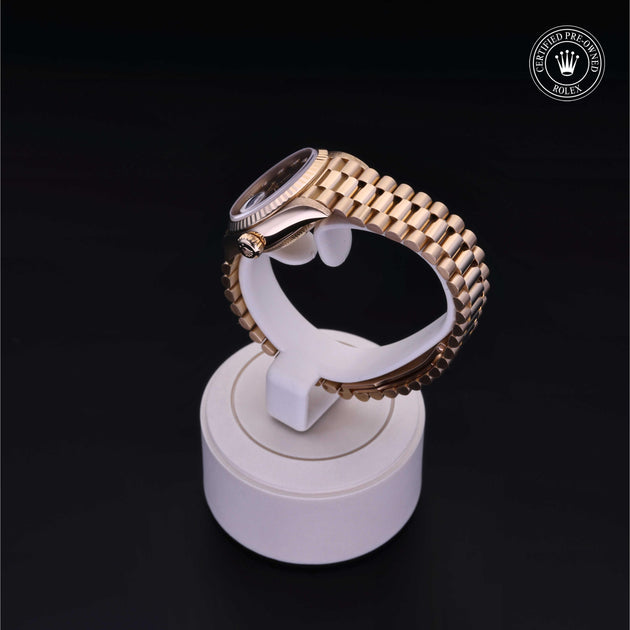 1984, 26 mm, Yellow Gold


