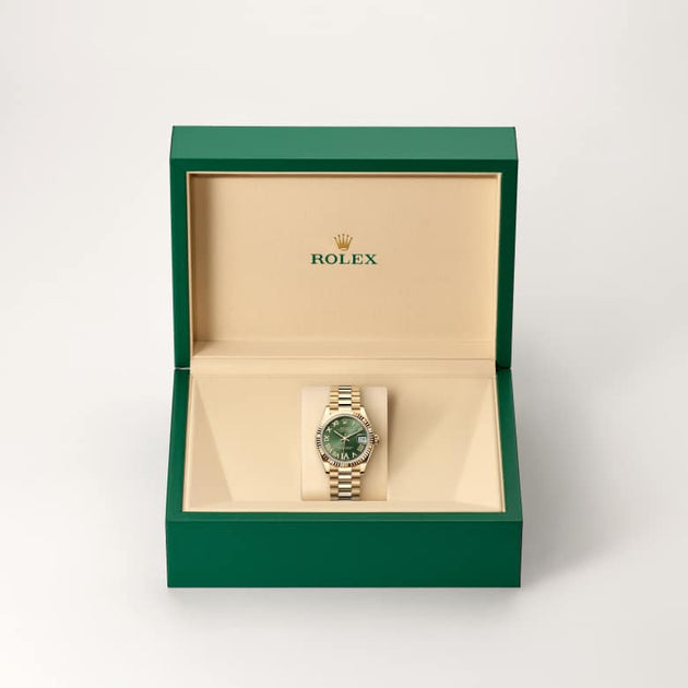 Rolex Datejust in 18 ct yellow gold, M278278-0030 - H.L. Gross Jewelers